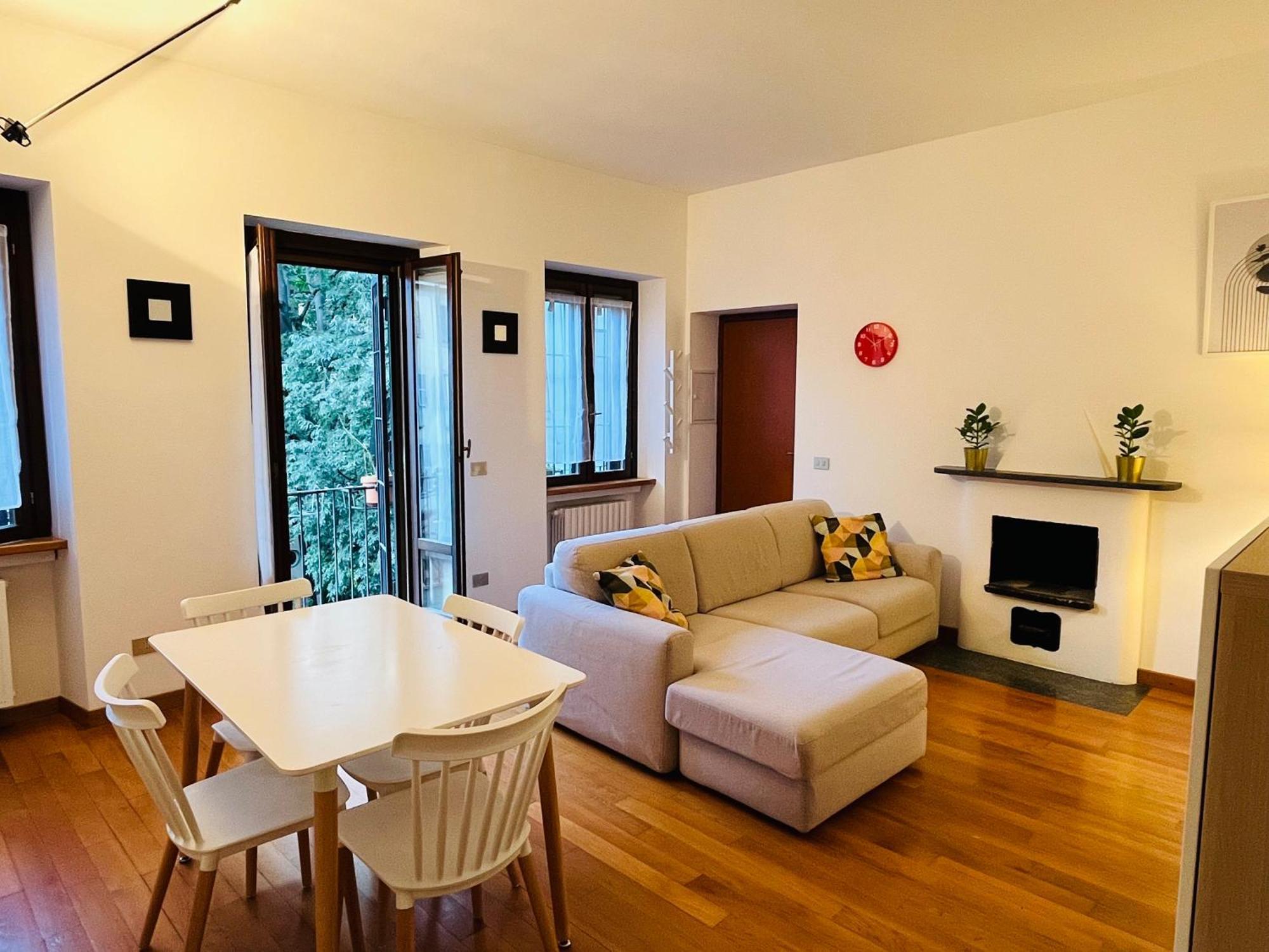 Mercalli 5 Milano Esterno foto